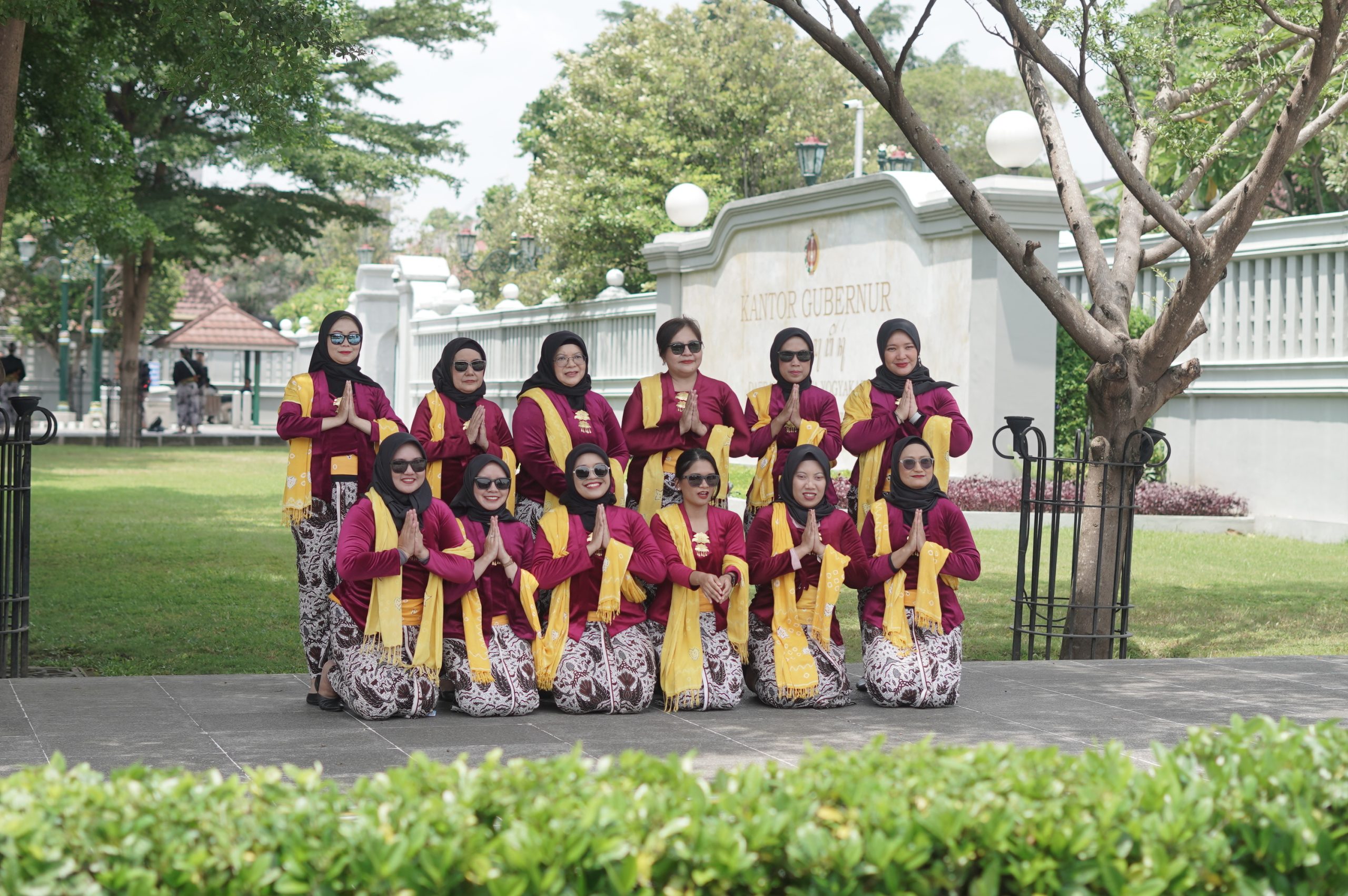 Destination Pakistan pakaian adat