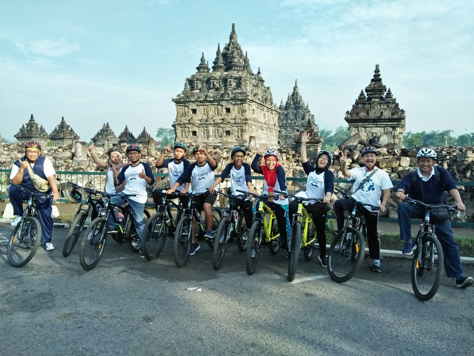 Destination Pakistan sepeda tour prambanan