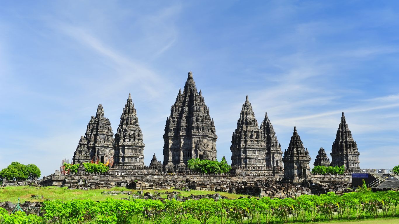 Destination Pakistan candi prambanan