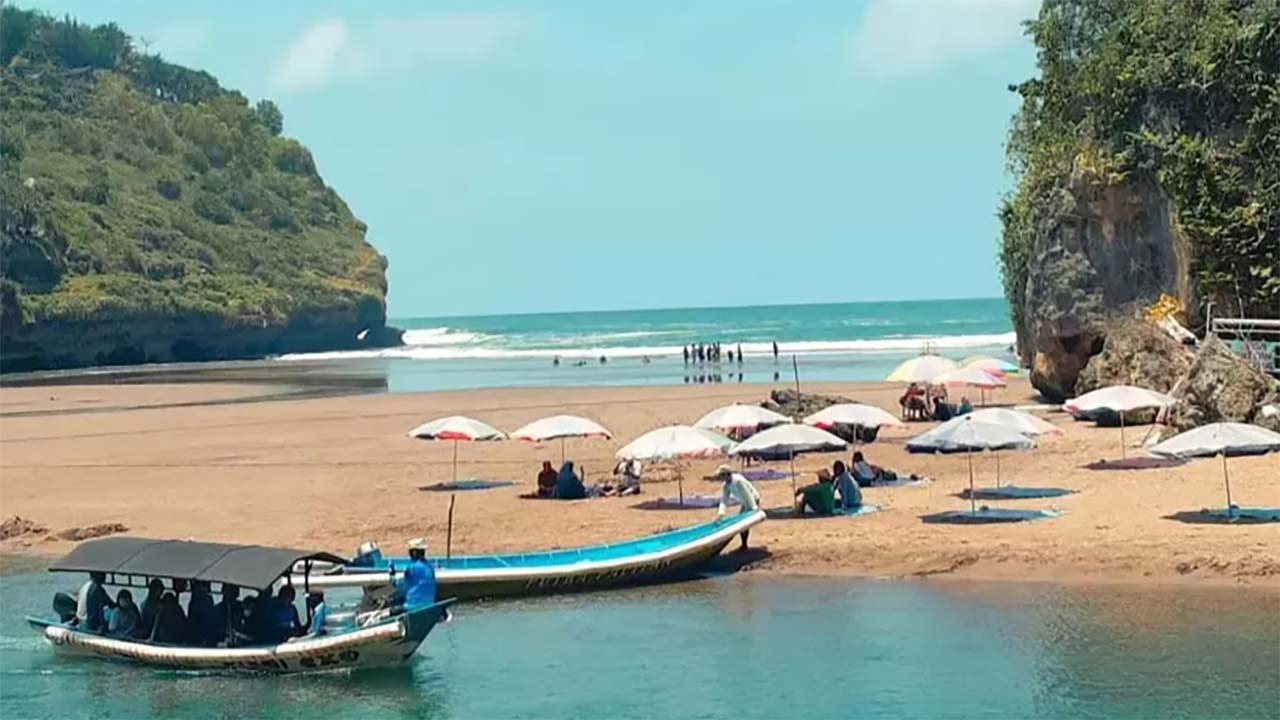 Destination Pakistan pantai baron