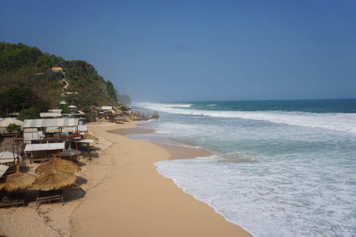 Destination Pakistan pantai watu lawang