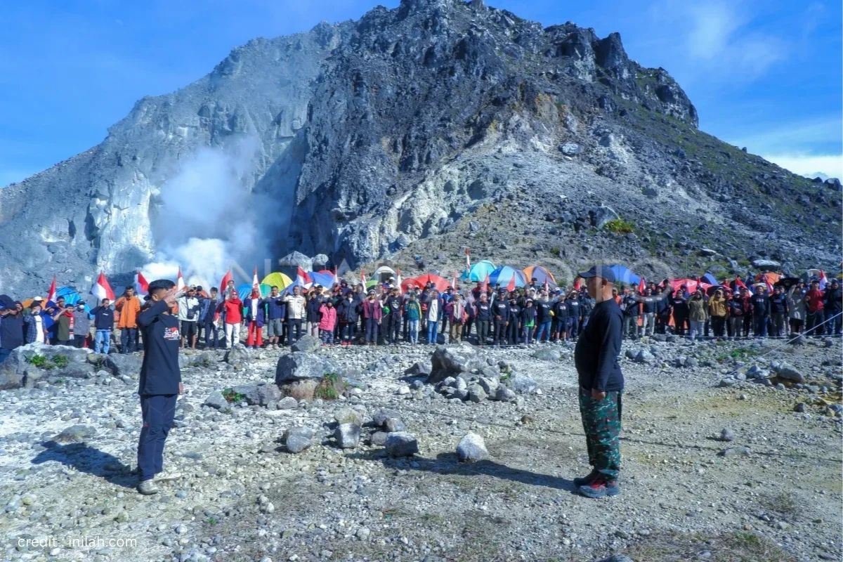 Gunung Sibayak Berastagi