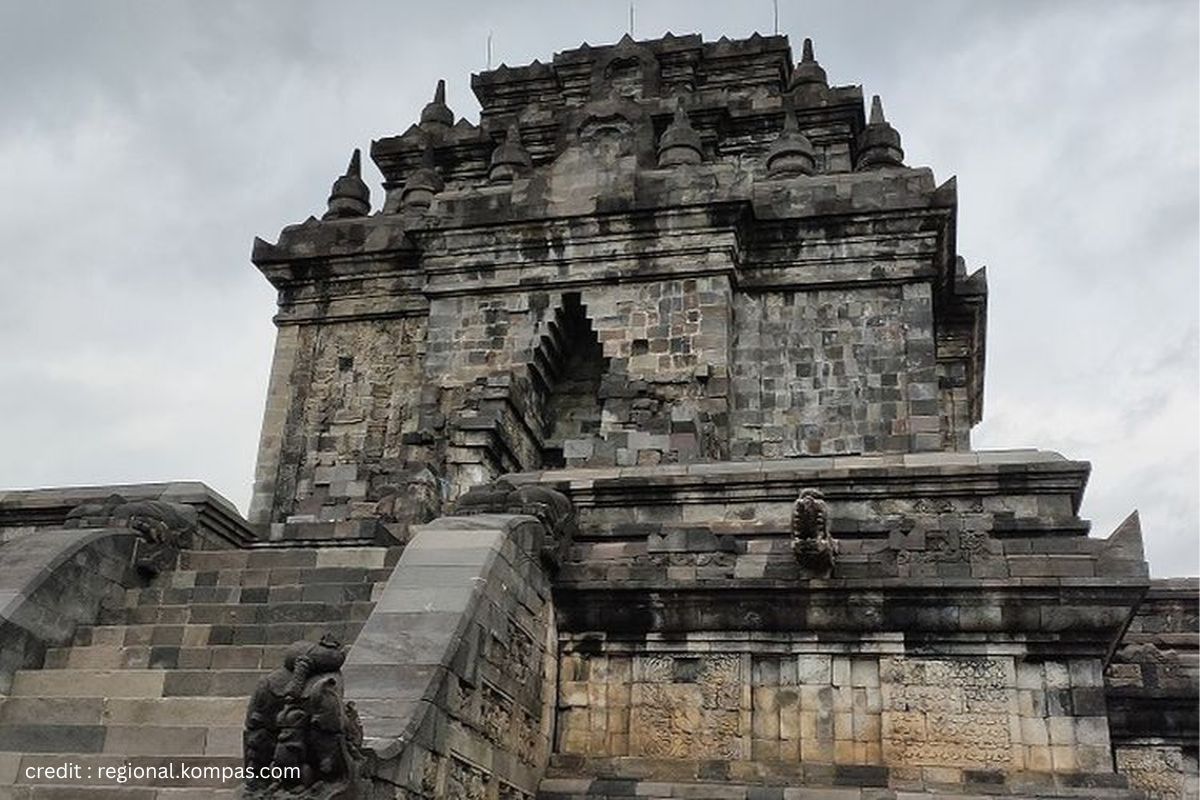 Candi Mendut Yogyakarta