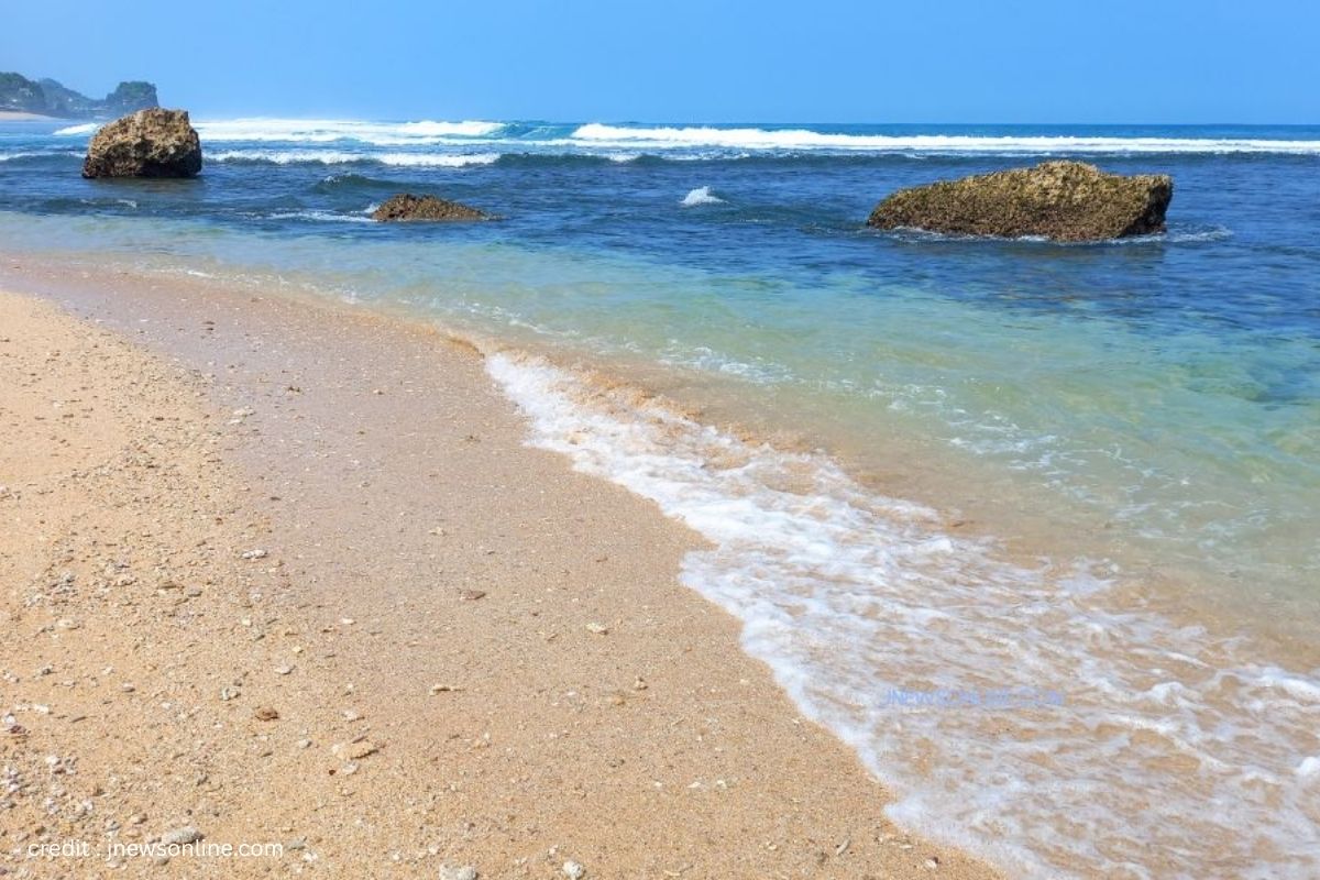 Pantai Sundak Gunung Kidul Yogykarta