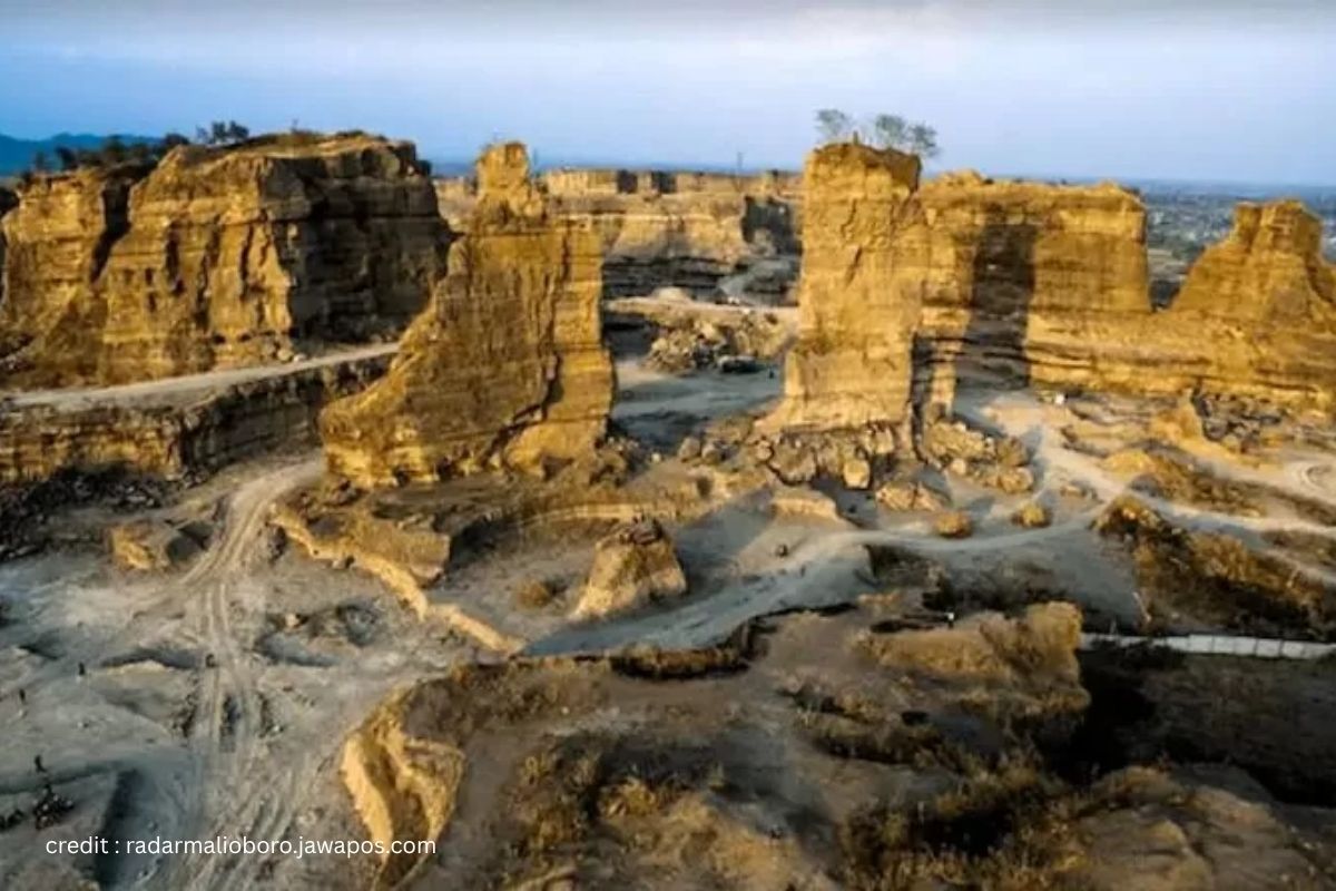 brown canyon semarang