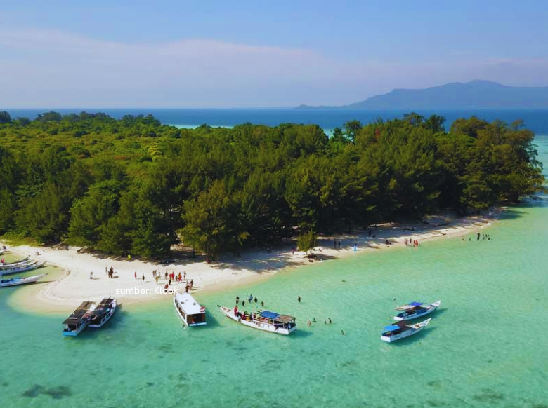 hopping island karimunjawa